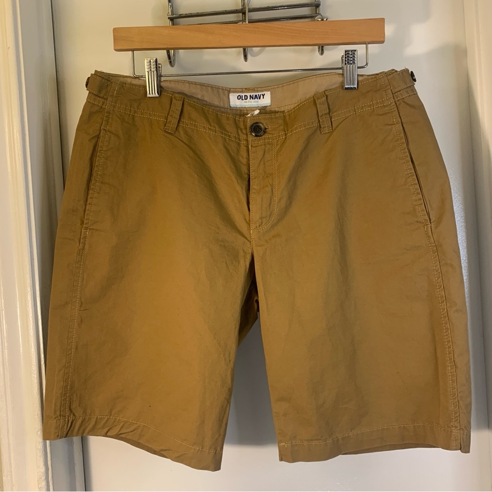 Old Navy Women’s Tan Shorts